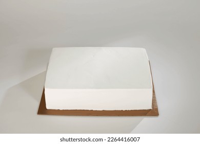 Round and rectangle cake Top view White background Mock up cake