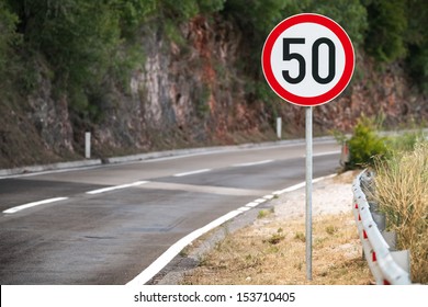 5,093 50 speed sign Images, Stock Photos & Vectors | Shutterstock