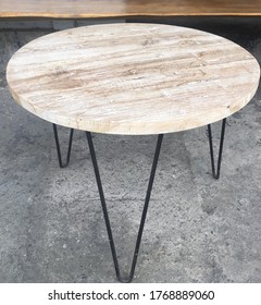 Round Teakwood Coffee Table With Iron Leg