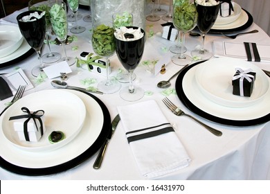 Round Wedding Table Images Stock Photos Vectors Shutterstock