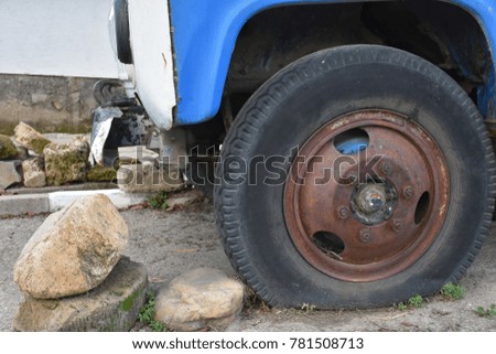 round wheel from car 
