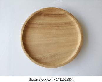 
Round Wooden Tray Or Wooden Sheet, Rubber Wood Sheet For Placing Food Or Dessert On A White Background.

