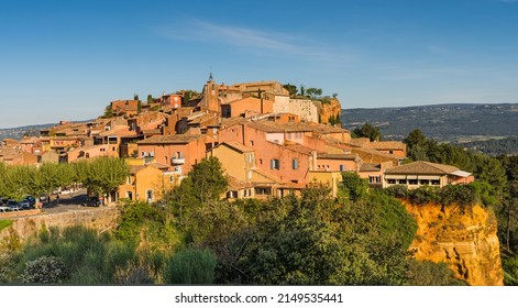 7,292 Roussillon village Images, Stock Photos & Vectors | Shutterstock