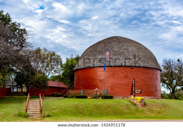 Route 66 Famous Round Barn Arcadia Stock Photo Edit Now 1426951178