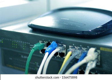 Router With Cable Wires, IT Industry Internet Router With Cable Wires