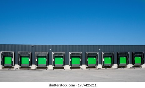 1,008 Warehouse loading ramp Images, Stock Photos & Vectors | Shutterstock