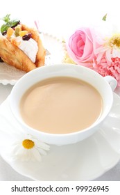 Royal Milk Tea With Gourmet Dessert