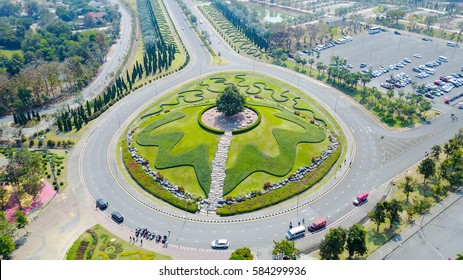 Royal Park Rajapruek Roundabout Chiang Mai Stock Photo 584299936 ...