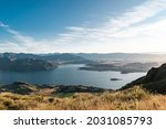 Roys Peak Track in the morning during Sunrise