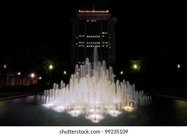 RSA Tower And Fountain / Dancing Waters