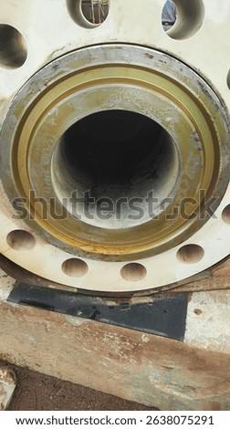 RTJ (Ring Type Joint) Flange is one type of face flange used in the oil and gas industry, and this after preservation and application by protection of cortex is like a rust protective layer.