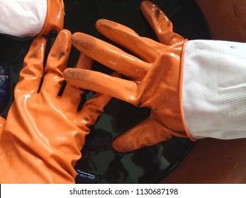 rubber gloves used