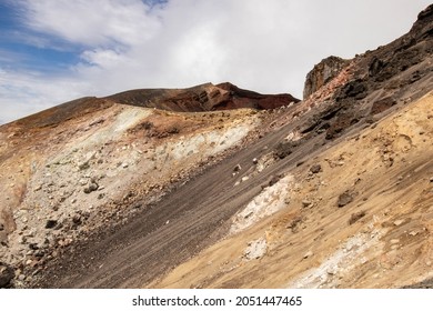 Rugged Path Through The Tongariro Alpine Crossing (Middle Earth)