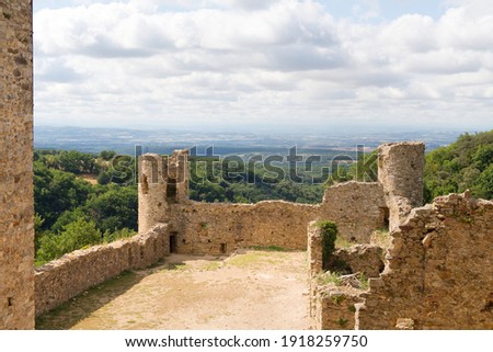 Ruin Saissac in French languedoc