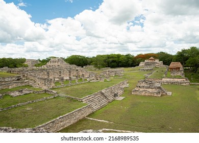 Ruins Of The Ancient Mayan City At Mayapan In Mexico.