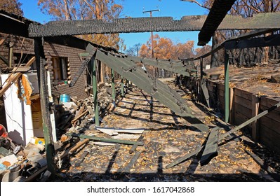 Ruins Of House Destroyed By A Bushfire. Trees And Bushland Burnt During Bushfire In The Adelaide Hills, South Australia In December 2019.