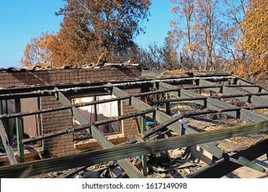 Ruins Of House Destroyed By A Bushfire. Trees And Bushland Burnt During Bushfire In The Adelaide Hills, South Australia In December 2019.