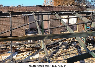 Ruins Of House Destroyed By A Bushfire. Trees And Bushland Burnt During Bushfire In The Adelaide Hills, South Australia In December 2019.