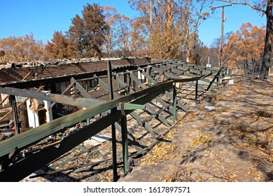 Ruins Of House Destroyed By A Bushfire. Trees And Bushland Burnt During Bushfire In The Adelaide Hills, South Australia In December 2019.