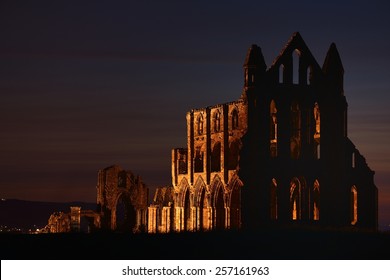 The ruins of Whitby Abbey that inspired Bram Stoker to his masterpiece "Dracula", Whitby, North Yorkshire, England, United Kingdom, Europe