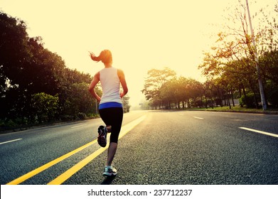 188,484 Woman running marathon Images, Stock Photos & Vectors ...