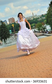 The Running Bride.