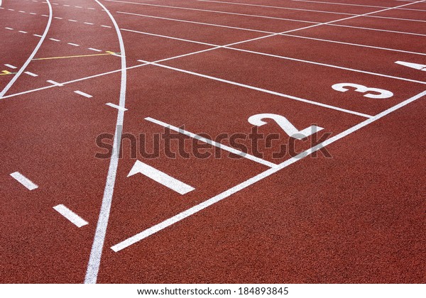 Running Track\
Start