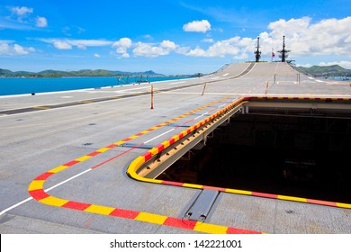 Runway Takeoff On Battleship Runway Aircraft Stock Photo 142221001 ...