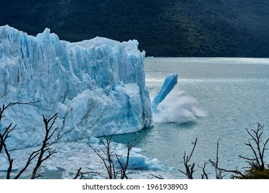 Rupture In Perito Moreno Glacier Argentina