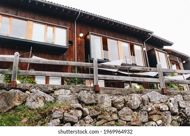 Rural Accommodation In The Small Town Caleao, Asturias, Within The Redes Natural Park, A Biosphere Reserve Since 2001. Caleao, Asturias