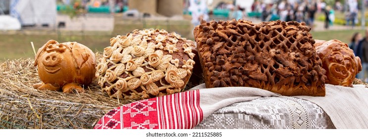 Rural Autumn Fair. Beautiful Yeast Pies On An Embroidered Tablecloth.