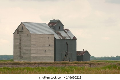 Rural landscape: old-fashioned rural grain elevator in North Dakota