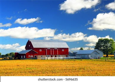 Rural Lanscape With Red Barn In Rural Ontario, Canada.