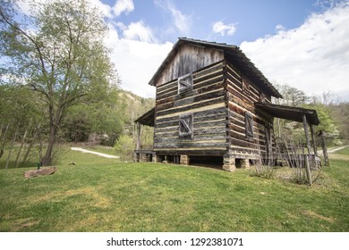 Imagenes Fotos De Stock Y Vectores Sobre Mountains Farms Usa