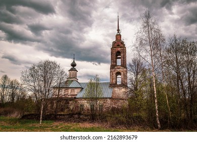 rural Orthodox church   village Shishkino  Kostroma region  Russia  The year construction is 1746 