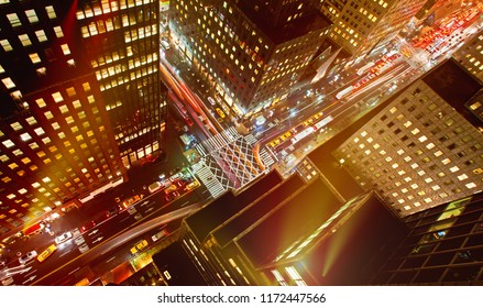 Rush hour on 42nd Street in New York City