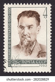 RUSSIA - CIRCA 1963: Stamp Printed By Russia, Shows Igor Kurchatov Soviet Nuclear Physicist, Creator Of The Soviet Atomic Bomb, Circa 1963