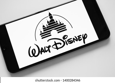 Disney White Background Images Stock Photos Vectors Shutterstock