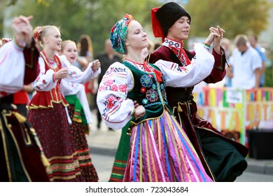 17 Burgundy cossack costumes Images, Stock Photos & Vectors | Shutterstock