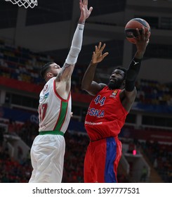 Russia. Moscow. Arena Megasport. April 16, 2019. Vincent Poirier & Othello Hunter During The Euroleague Basketball Match 2018/2019 Between CSKA (Russia) & Baskonia (Spain)