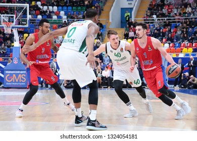 Russia. Moscow. Arena Megasport. November 21, 2018. Marius Grigonis And Nando De Colo During The Euroleague Basketball Match 2018/2019 Between CSKA (Russia) Vs Zalgiris (Lithuania)