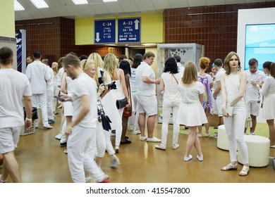 RUSSIA, MOSCOW - JUN 12, 2015: People In Hall At Entrances To Grandstands Of Olympiysky Sports Complex Before Sensation Wicked Wonderland Show Begins.