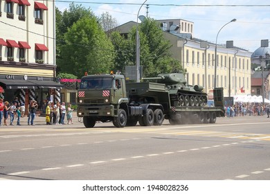 Russia, Moscow - June 24, 2020: Moscow Victory Day Parade. Tank T-34 Is Transported In A Truck Trailer Down Krasnaya Presnya Street Next To The Moscow Zoo.