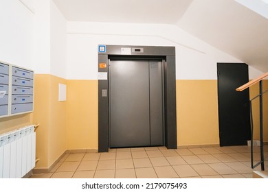 Russia, Rostov-on-don, 12.05.2022. Elevator In A Multi-storey Apartment Building. Maintenance And Repair Of Lifts In Houses.