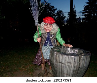 RUSSIA, SAINT PETERSBURG - SEPTEMBER 10, 2022: Statue Of Baba Yaga From Russian Folk Tales