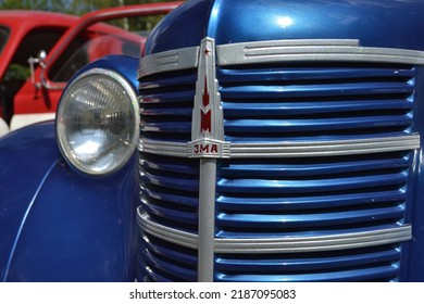 RUSSIA-KEMEROVO, 2022: Old Soviet Car 