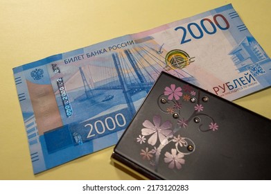 Russian Banknote Of 2000 Rubles And Beautiful Card Case Decorated With Rhinestones And Floral Pattern