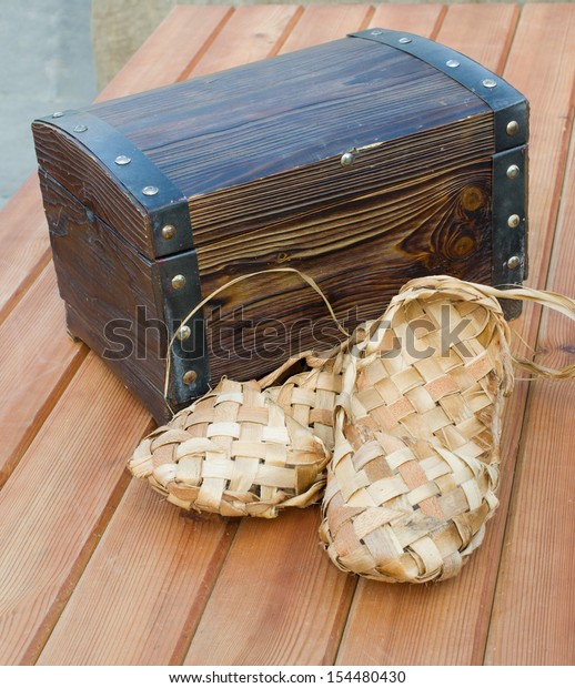 russian wooden shoes