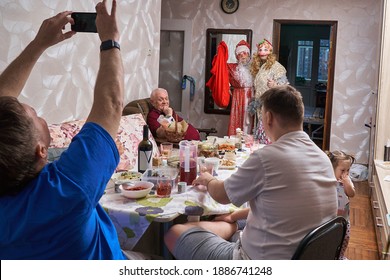 Russian Family Of Six Celebrates The New Year