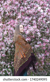 Russian Fashionable Girl In Vintage Pavlovo Posad Shawl. Pink Flowers Of Blossoming Apple-tree, Grade 